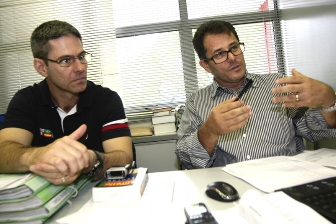 Os delegados Rogers Jarbas e Carlos Cunha apontam dolo de autoridades envolvidas em esquema