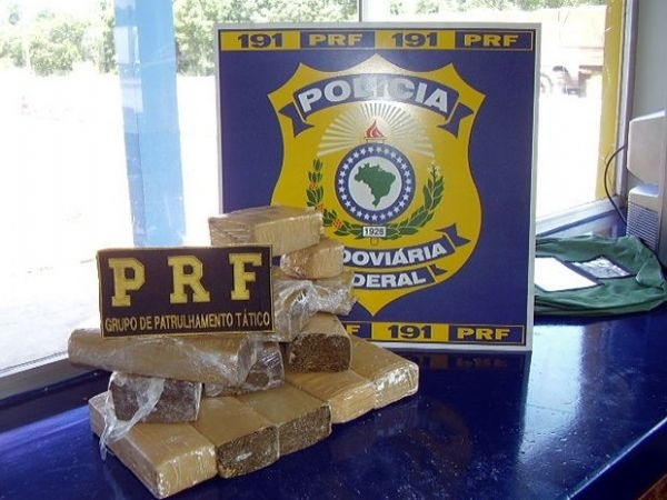 Mulheres so presas com 25 kg de maconha e menor foge do Conselho Tutelar