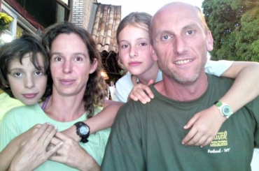 A fam�lia francesa, que reclama ter sido amea�ada e agredida por seguran�a do parque 