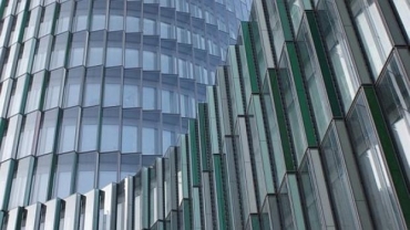 O banco alemo KfW em Frankfurt, provavelmente, ser considerado o edifcio mais sustentvel da Europa.