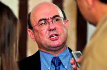 Riva prope lei para punir com rigor quem vender bebida a crianas e adolescentes 