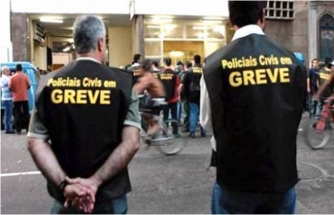 Em greve h� mais de um m�s, os policiais civis de MT querem melhorias salariais 