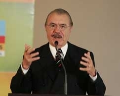 Segundo Jos Sarney, presidente do Senado, o documento no atende aos requisitos necessrios