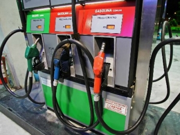 Motor a lcool tem rendimento menor do que o a gasolina 