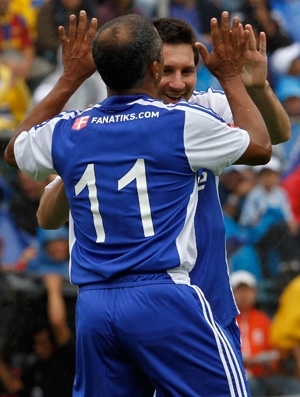 Rom�rio e Messi: show no M�xico