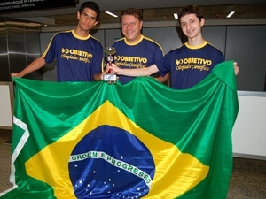 Wallace Silva, o professor Lu�s Rog�rio, e Renato J�nior