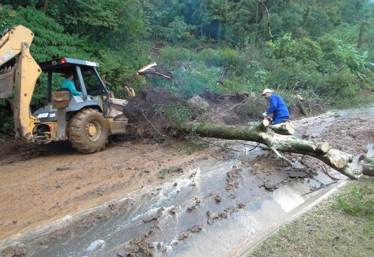 Rota alternativa � a BR-116