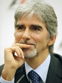 Ex-piloto Damon Hill apoiou deciso de Webber no GP Silverstone 