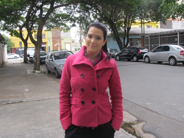 Dbora Lyra foi abordada pelo criminoso quando chegava ao condomnio onde mora na Zona Oeste da capital