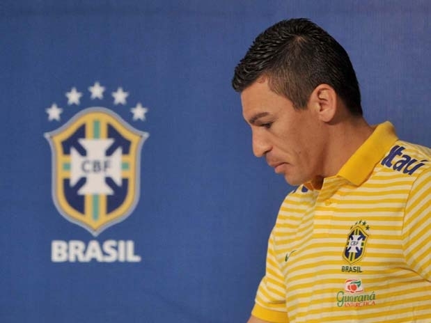 Lcio reafirma desejo de se manter na Seleo e disputar Copa de 2014