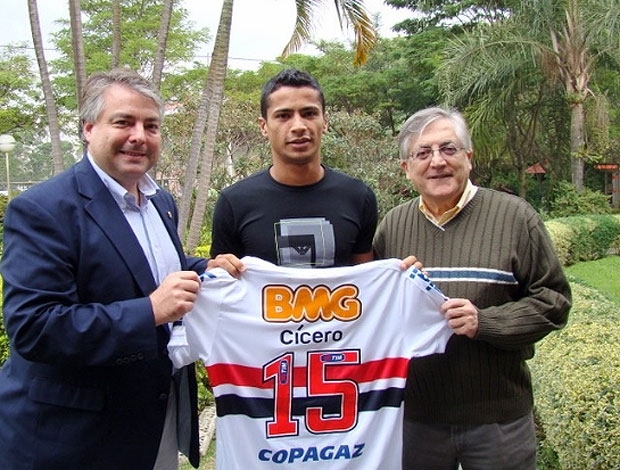 Ccero com Adalberto Baptista e Joo Paulo de Jesus Lopes