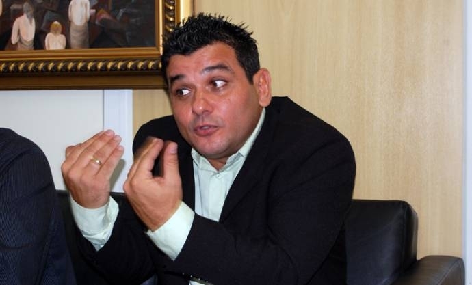 Vereador questionou postura do Pantanal Shopping contra lei sobre tolerncia de estacionamento