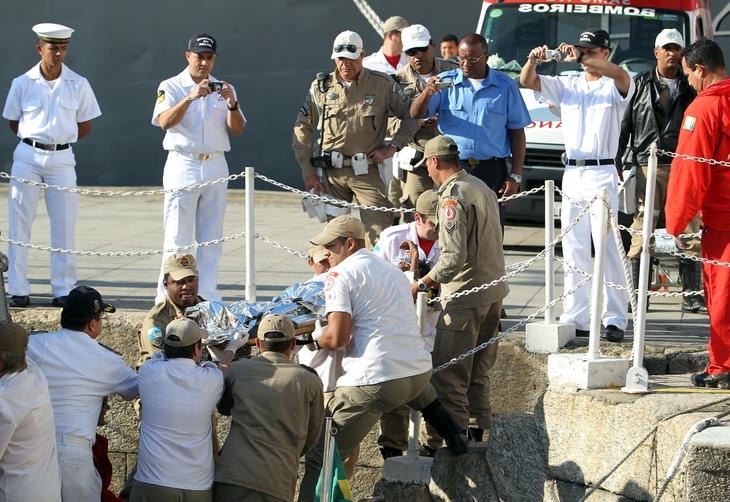 Pescadores chegaram ao 1 Distrito Naval da Marinha no Rio de Janeiro na tera-feiraWilton Junior / Agncia Estado