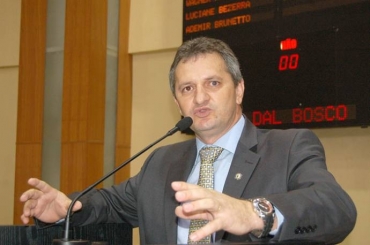 Deputado Dilmar DalBosco v� benef�cios nas informa��es de agricultor e vai pedir prote��o ao Estado 