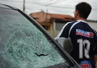 Empres�rio usou carro para atropelar ladr�o