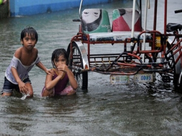 menos 11 pessoas esto desaparecidas desde que comearam as inundaes.
