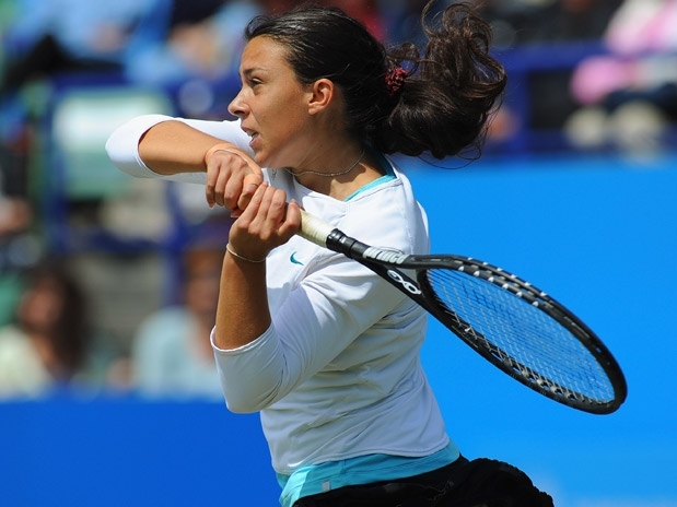 Marion Bartoli bateu a australiana Samantha Stosur e garantiu vaga na final de Eastbourne