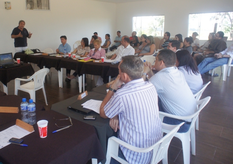 Reunio para estadualizao do hospital de Rosrio Oeste, ocorreu em Diamantino