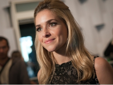 Na SPFW, Monique Alfradique contou que fez sua primeira cena de nudez na s�rie Lara com Z