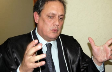 Presidente do TRE, desembargador Rui Ramos, desempata votao a favor do MPE 