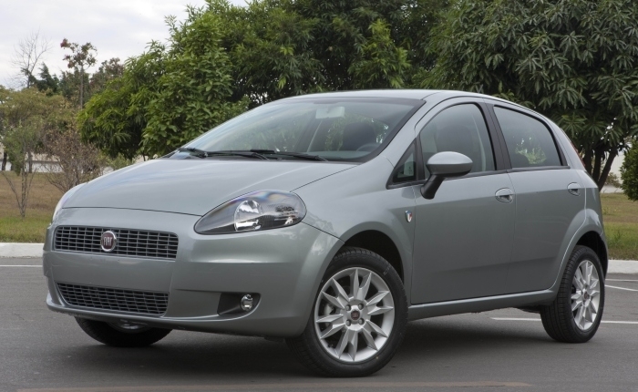 Srie Especial Itlia acrescenta itens estticos e equipamentos ao Fiat Punto 2012