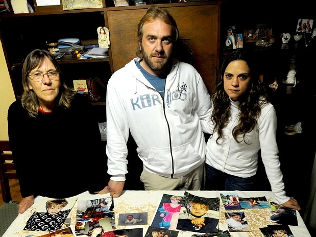 Unchalo, de 32 anos, tinha perdido contato com o filho desde que a m�e da crian�a se mudou para a Europa, sem deixar end