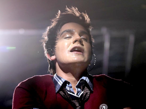 Luan Santana admite ter beijado Cacau