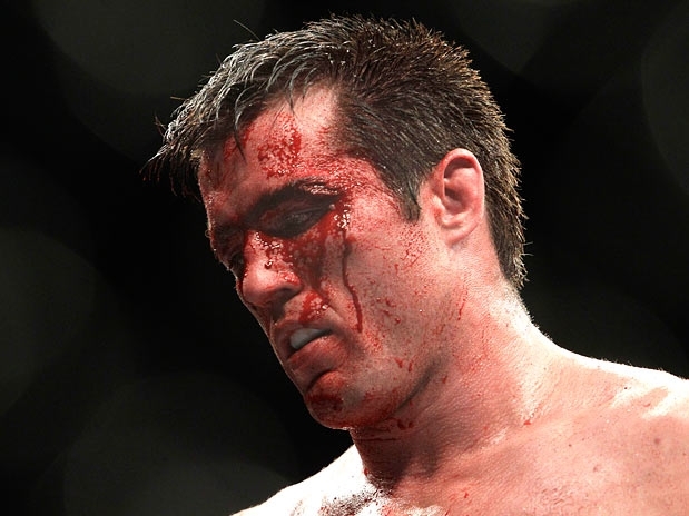 Sonnen, suspenso, usa seu tempo para provocar brasileiros no Twitter: 