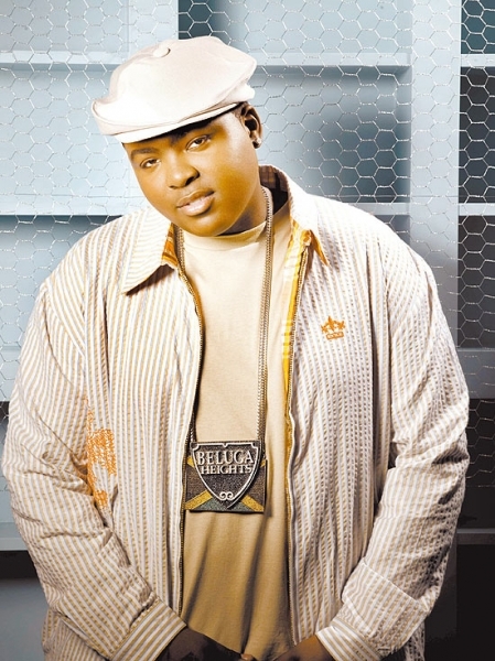 O cantor Sean Kingston continua internado aps acidente