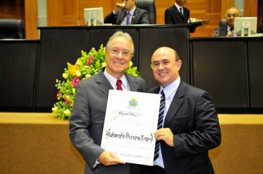 Frota do R8 e-tron produzida na Alemanha chega em 2012