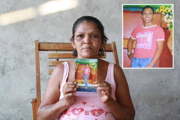 M�e diz que filho de viciou, ainda mais, enquanto esteve preso no Pres�dio do Carumb�, em Cuiab�