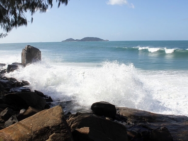 A passagem de um ciclone extratropical no litoral catarinense causou o fenmeno