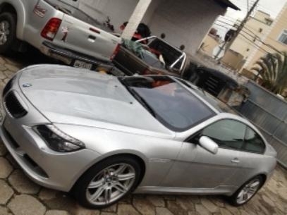 O modelo apreendido  um veculo exclusivo, com motor V8 de 4.8 litros de altssimo desempenho, sendo que h somente sei