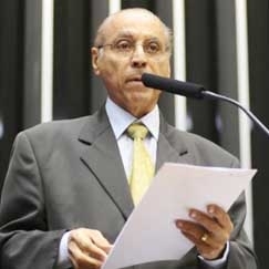 Jlio Campos assume comando do partido com misso de organizar legenda para a eleio de 2014