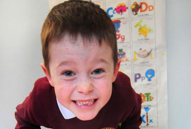 Artista mirim que j� angariou R$ 43 mil fundos para hospital infantil