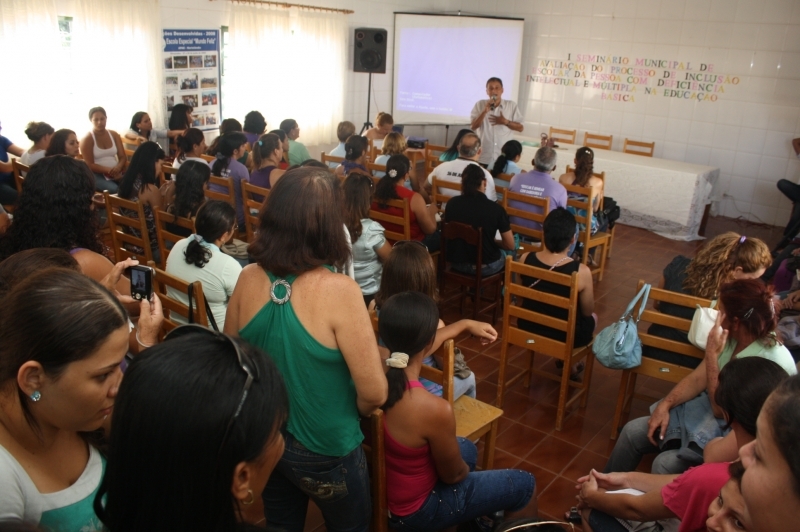 O prefeito municipal Neurilan Fraga participou da abertura do seminrio