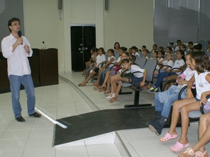 A visita faz parte do projeto Conhecendo Nossa Cidade