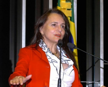 Ex-senadora Serys Slhessarenko articula perman�ncia no PT mesmo com pedido de expuls�o 