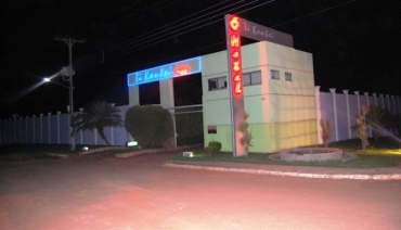 Uma das esquinas do ponto de prostituio: pouco movimento e baixo faturamento para as travestis 