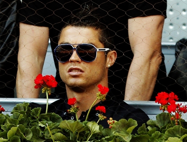 Cristiano Ronaldo assiste  partida de Nadal