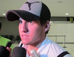 Rafael relata momentos de tenso na chegada ao Mxico