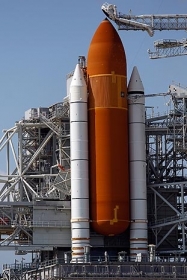 Inicialmente, o Endeavour seria lan�ado na �ltima sexta, mas a nave teve problemas t�cnicos