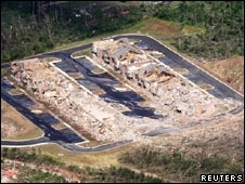 Em Tuscaloosa, Alabama, tornado deixou dezenas de mortos