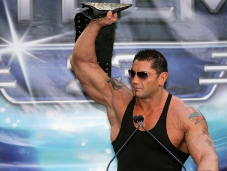 Com dois metros e 130 kg, Dave Batista seria a nova aposta do Strikeforce