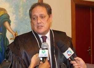 Desembargador Rui Ramos permanece  frente do TRE-MT at 2013