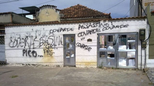 Casa da irm do atirador Wellington Menezes foi apedrejada