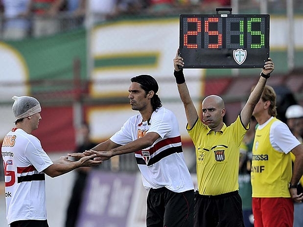 Fernando ficou cerca de dois meses se recuperando de leso no pbis