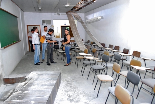 Sala de aula de escola em Jaragu� do Sul ficou danificada