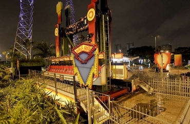 Brinquedo Double Shock, do Playcenter, onde houve acidente com oito feridos no fim da tarde deste domingo