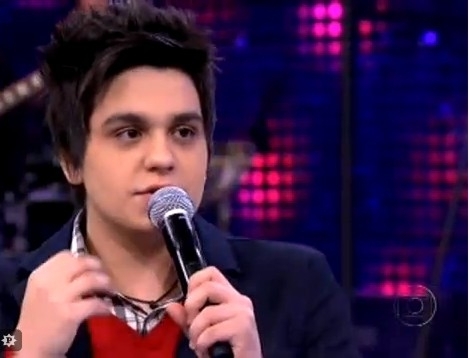 Luan Santana cantou msicas compostas por ele mesmo no palco do 